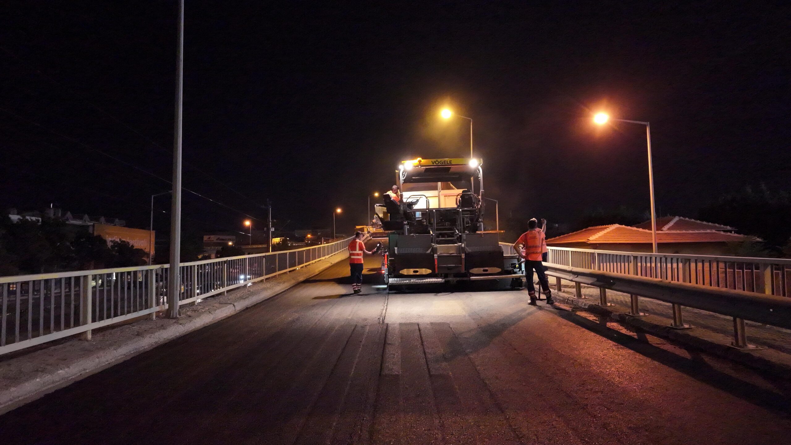 Kunduracılar Üst Geçidi'ne 600 Ton Asfalt Serildi - 10