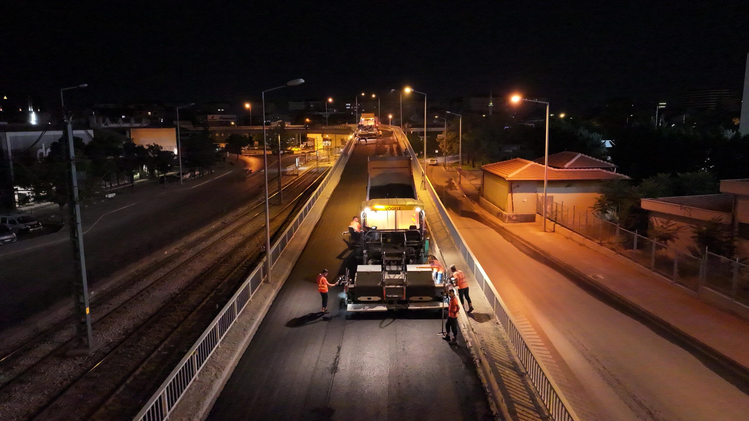 Kunduracılar Üst Geçidi'ne 600 Ton Asfalt Serildi - 11