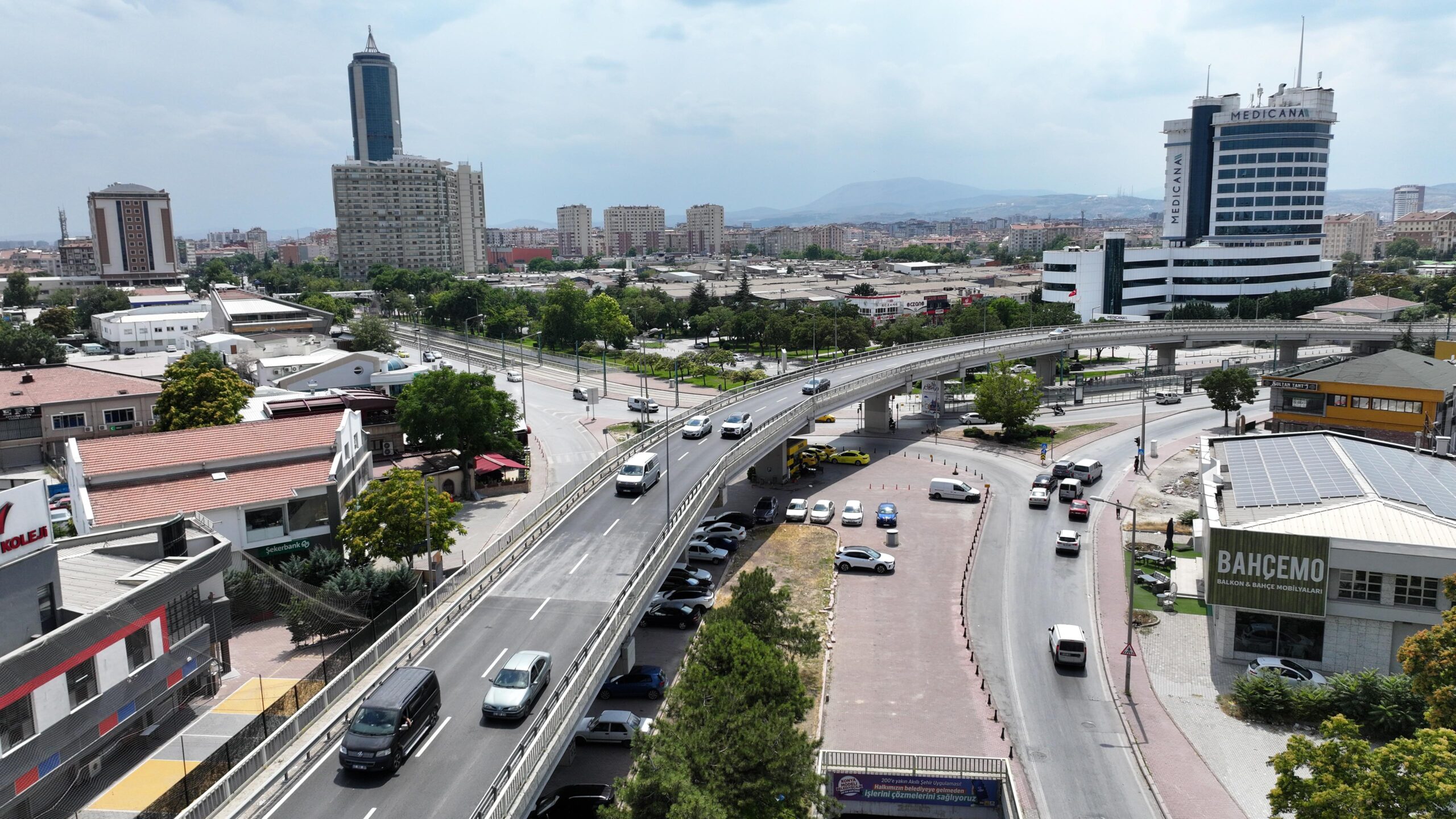 Kunduracılar Üst Geçidi'ne 600 Ton Asfalt Serildi - 5