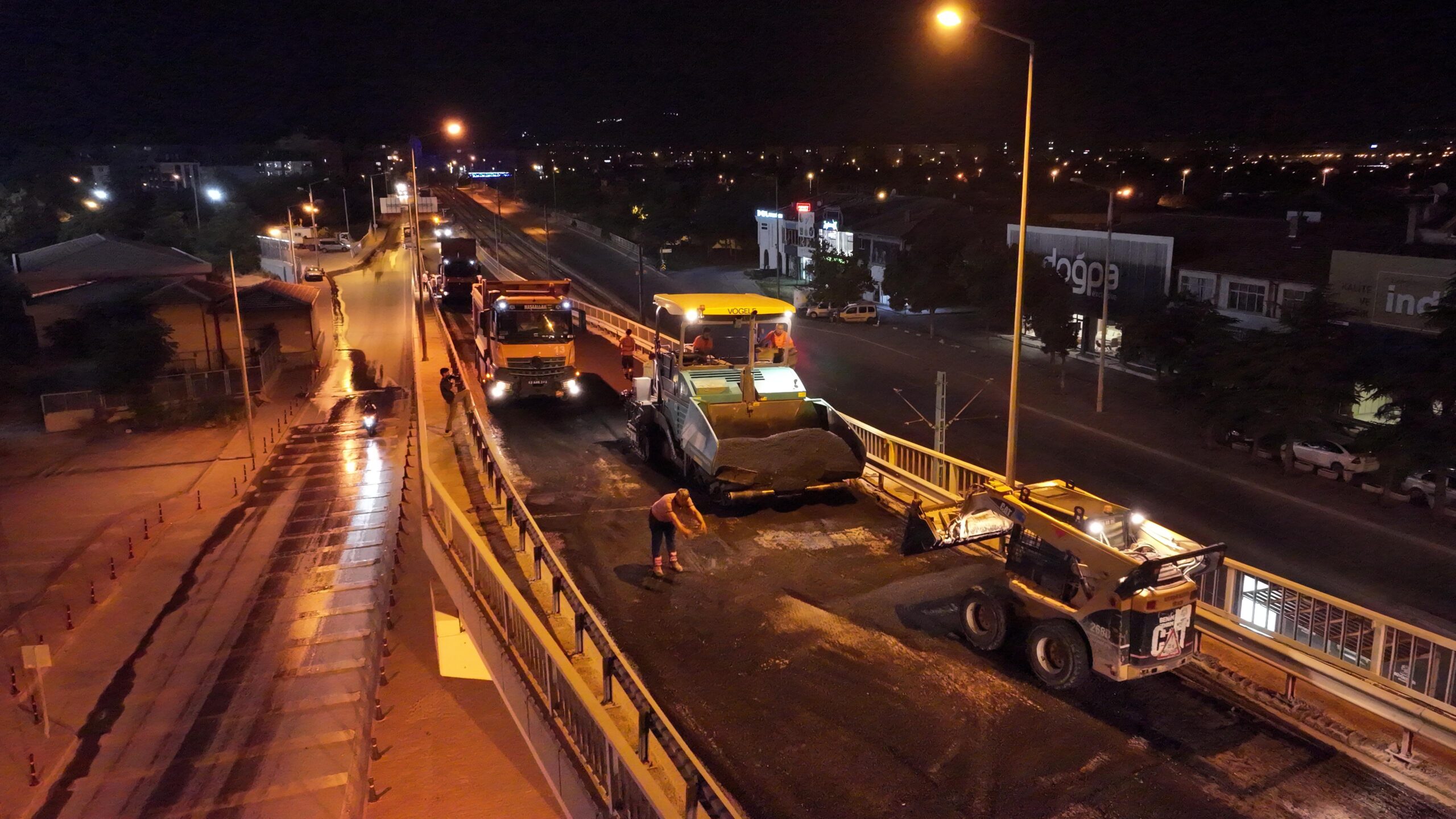 Kunduracılar Üst Geçidi'ne 600 Ton Asfalt Serildi - 7
