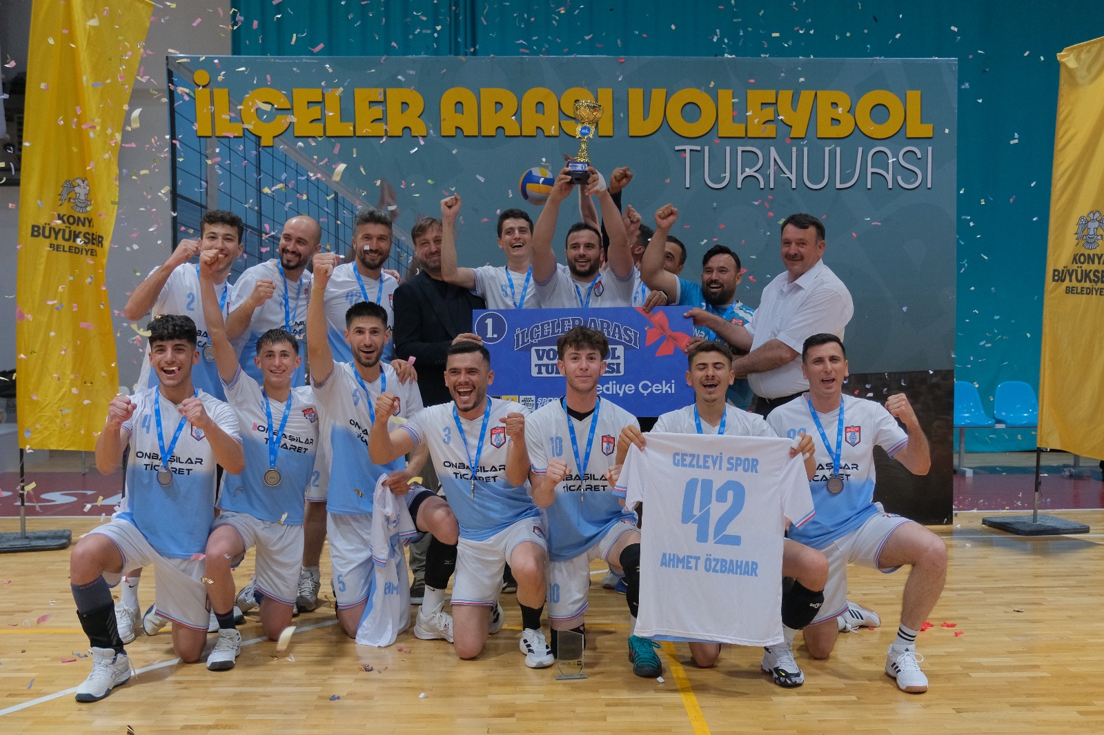 Hadim, Voleybol Turnuvası'nda Şampiyon Oldu