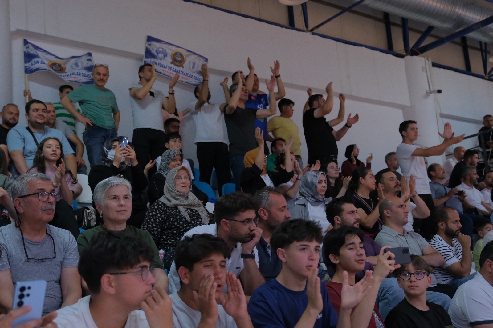 Hadim, Voleybol Turnuvası'nda Şampiyon Oldu